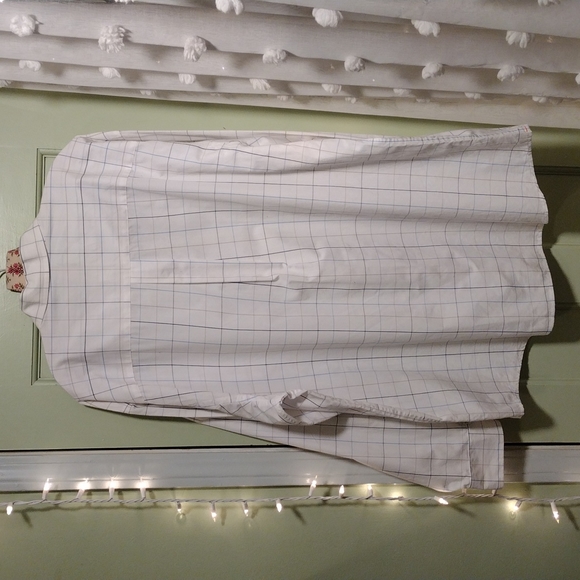 Men's Dockers XL white blue check pattern button up dress shirt - Picture 7 of 8